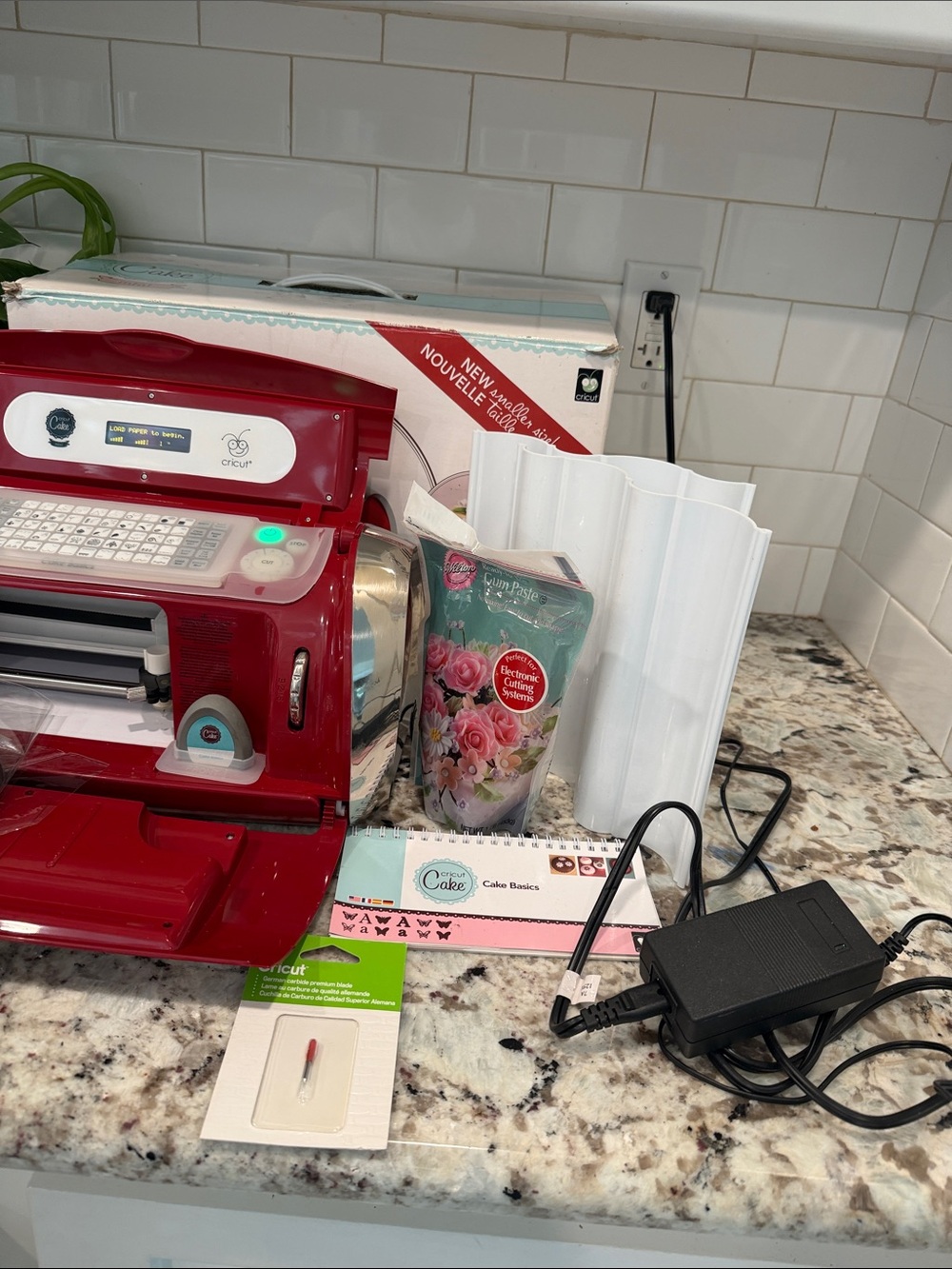 Cricut Red Cake Decorating Machine - Picture 7 of 12